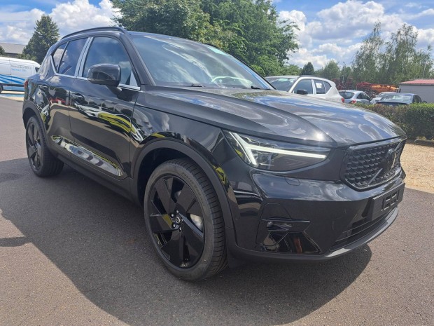 Volvo XC40 2.0 [B4] Mhev Ultra Dark Black Editi...